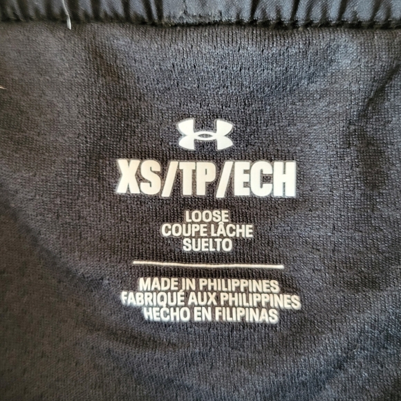 Under Armour Women's Black Shorts, Size XS (26) - Picture 3 of 4